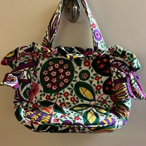 Vera Bradley. Magnetic closed small bag